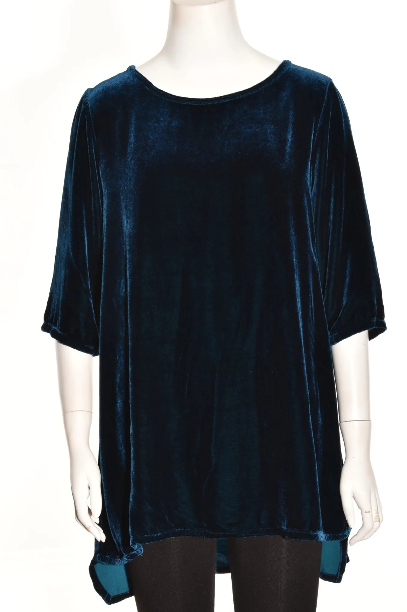 Cut Loose. 3/4 Sleeve Long Velvet Top.