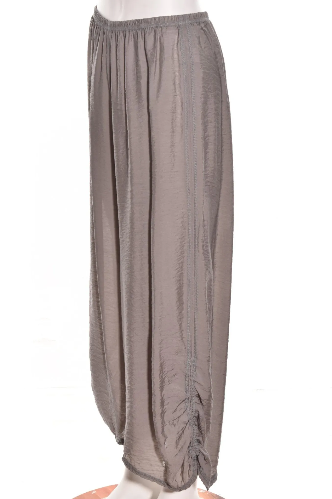 Cut Loose. Ruched Pant.