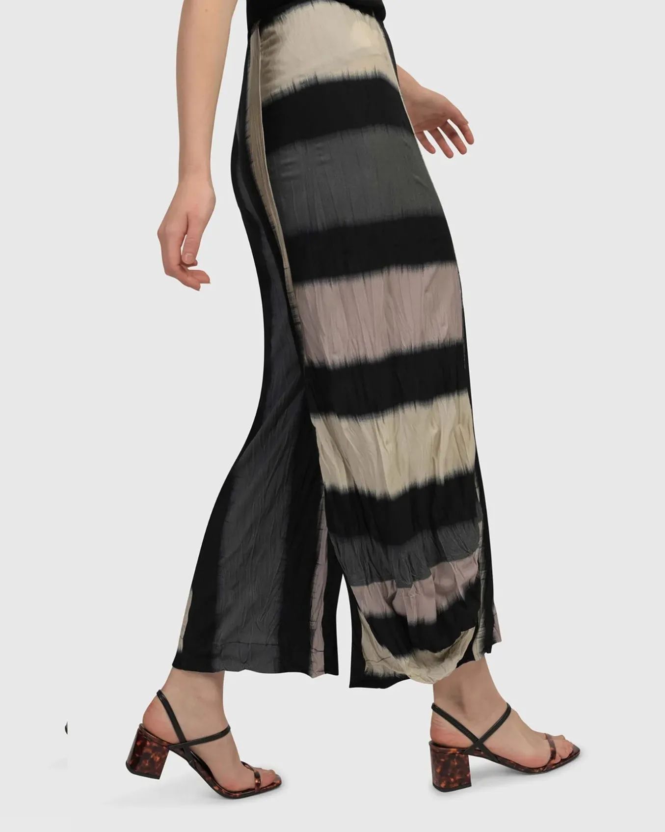 Alembika. Jess Crinkle Punto Pant In Stripe.