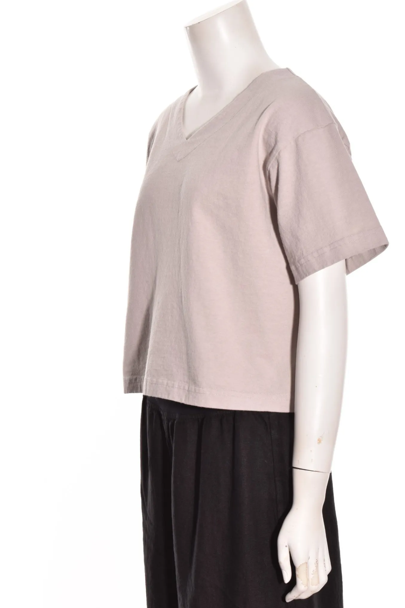 Pacificotton. Short Sleeve V-Neck Tee.