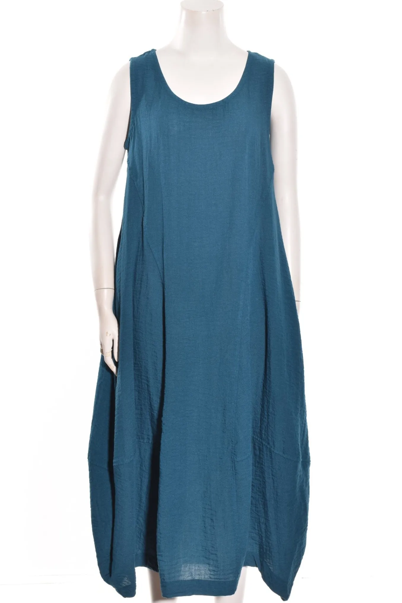 Gerties. Eleven Stitch Design. Long Tank In Crinkle Fabric.