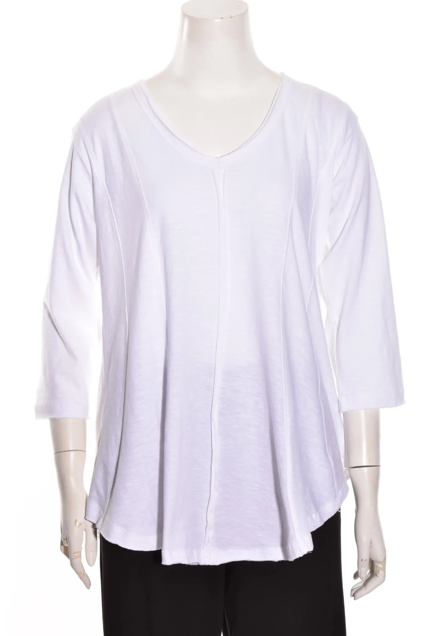 Apny. Flowy V-Neck Tee.