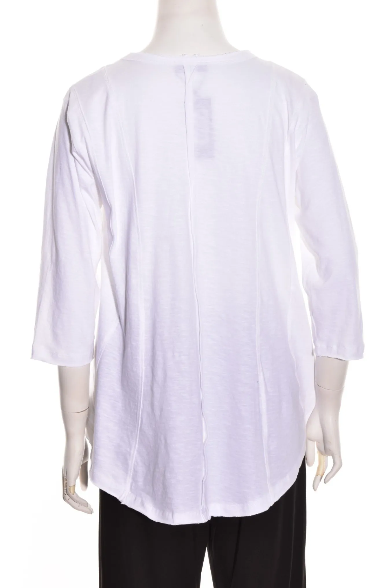 Apny. Flowy V-Neck Tee.