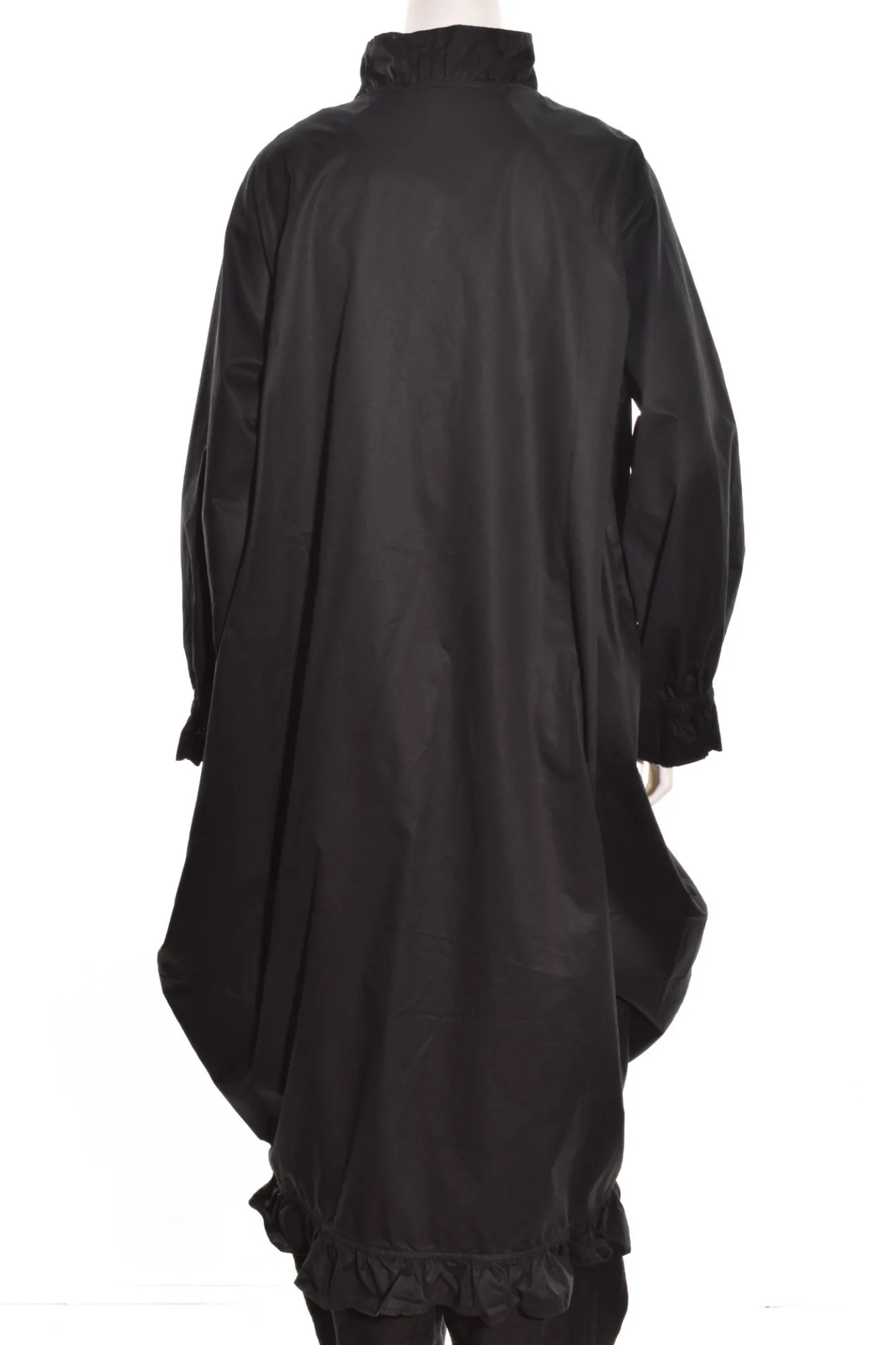 Cheyenne. Long Coat With Ruffles.