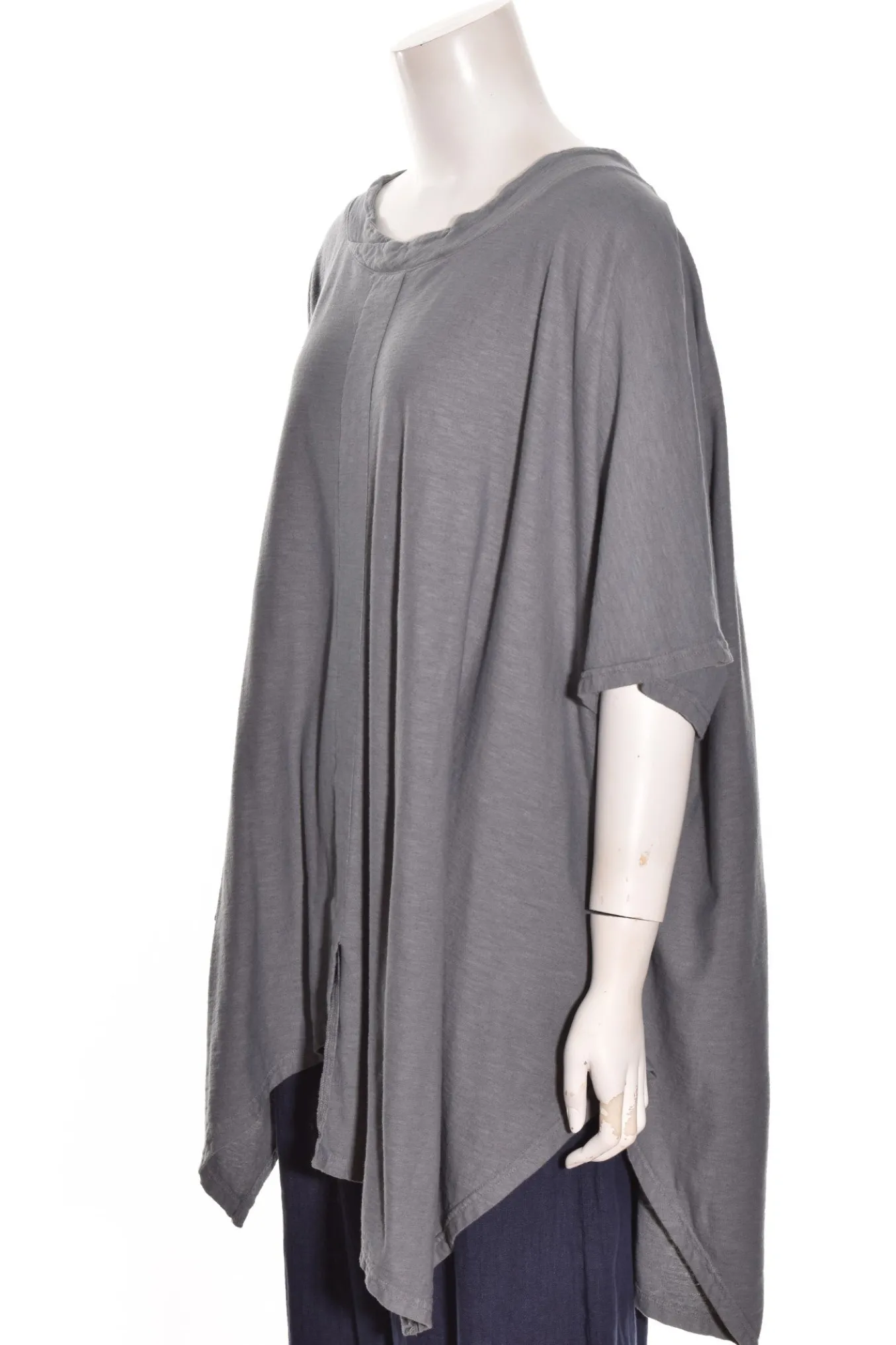 Cut Loose. One Size Pocket Cowl.