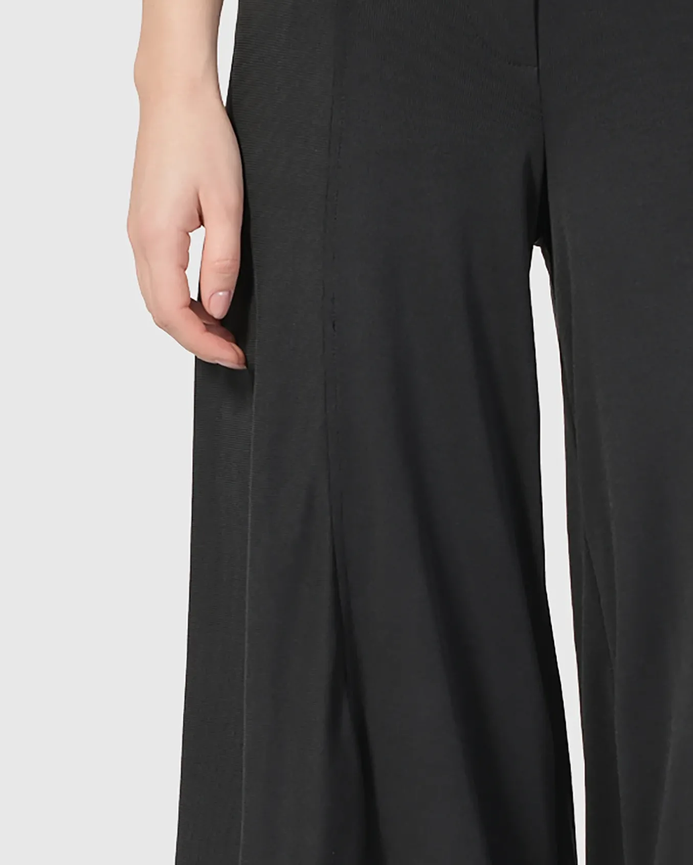 Alembika. Essential Go-To Punto Pants In Grey.