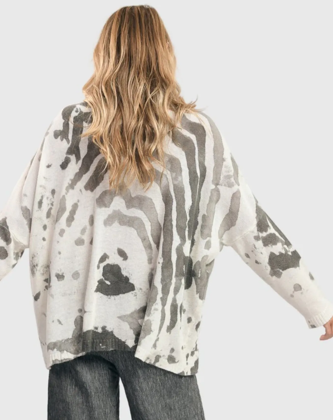 Alembika. Water Color Boxy Sweater In .