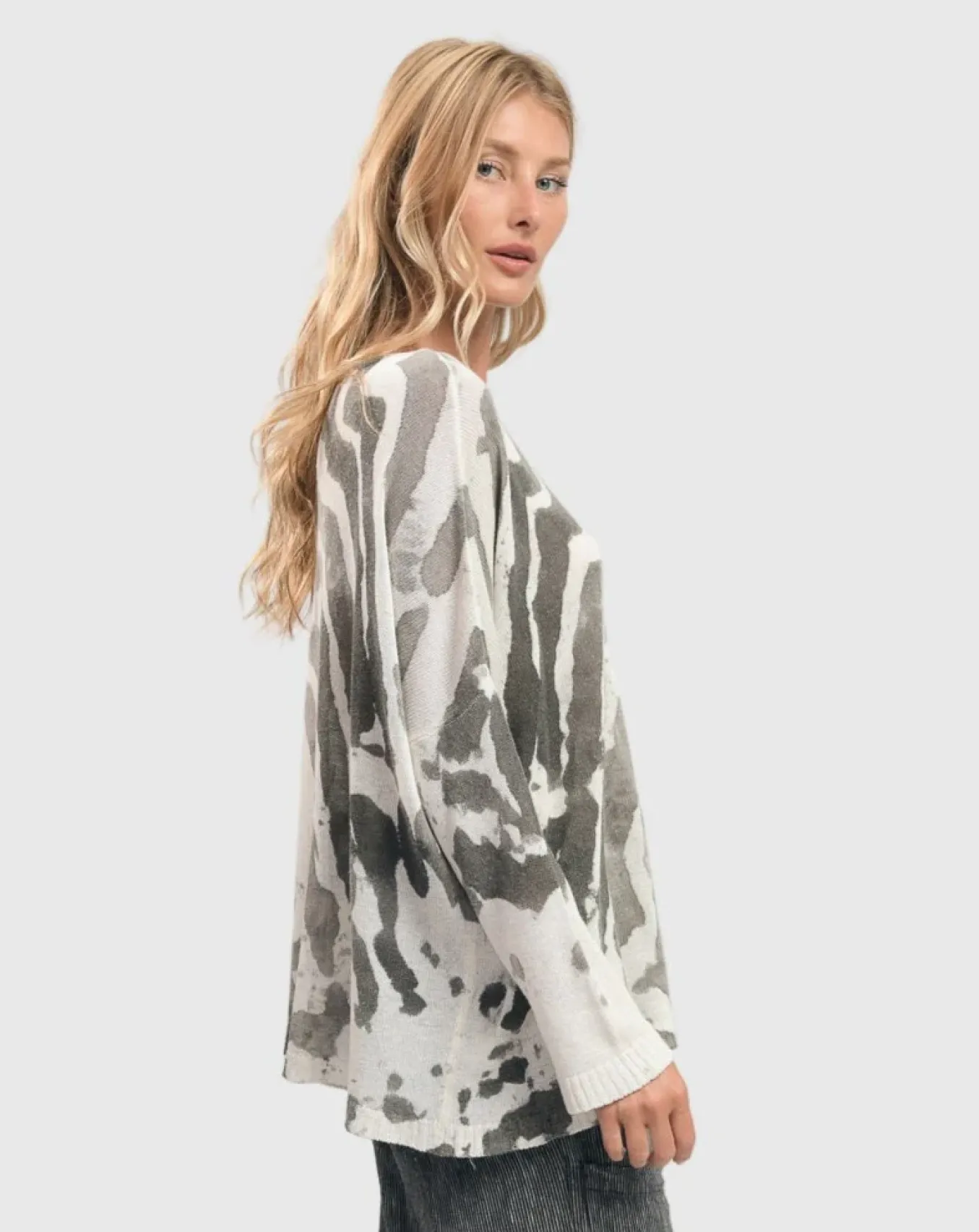 Alembika. Water Color Boxy Sweater In .